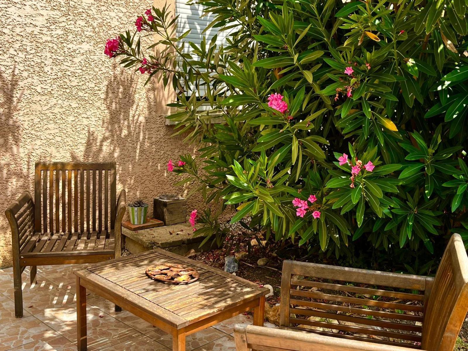 Meuble 3 Etoiles Dans Un Petit Village Du Gers Villecomtal-Sur-Arros 외부 사진